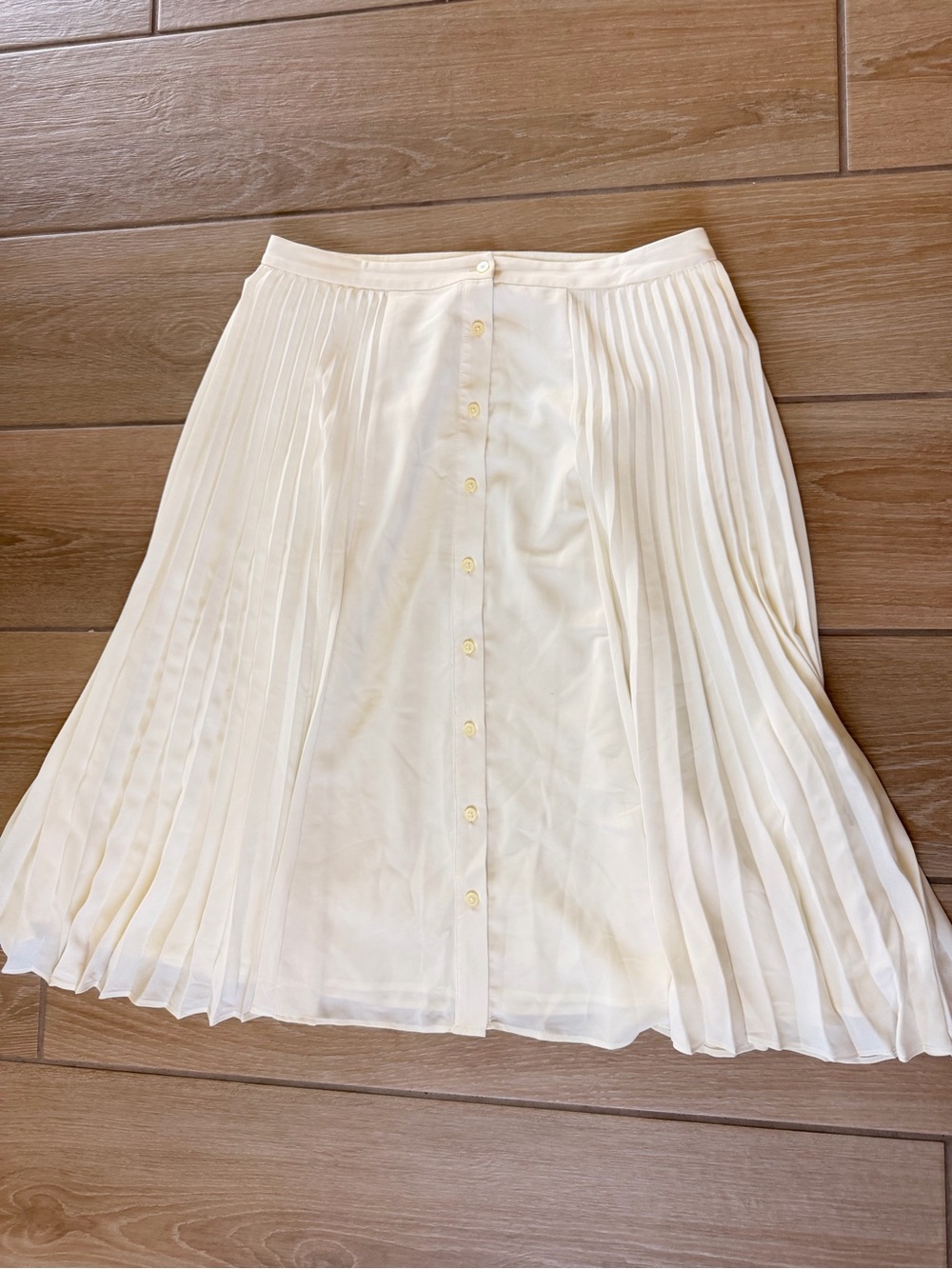 Banana Republic Cream Pleated Button-Front Midi Skirt - Picture 3 of 4